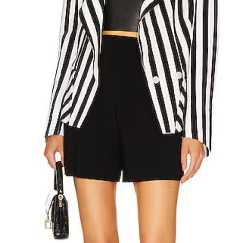 REVOLVE Norma Kamali Elephant Pleat Shorts - Black - Size XS